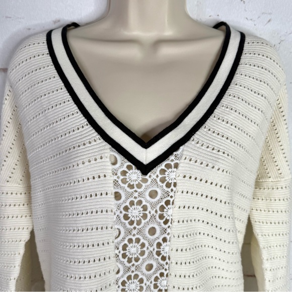 FRENCH CONNECTION Women Small Textured White Knit V-Neck Sweater Generous Sizing - Picture 3 of 16